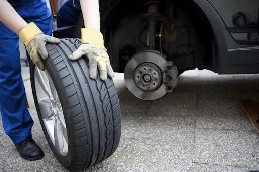 Tyre fitting gallery 3