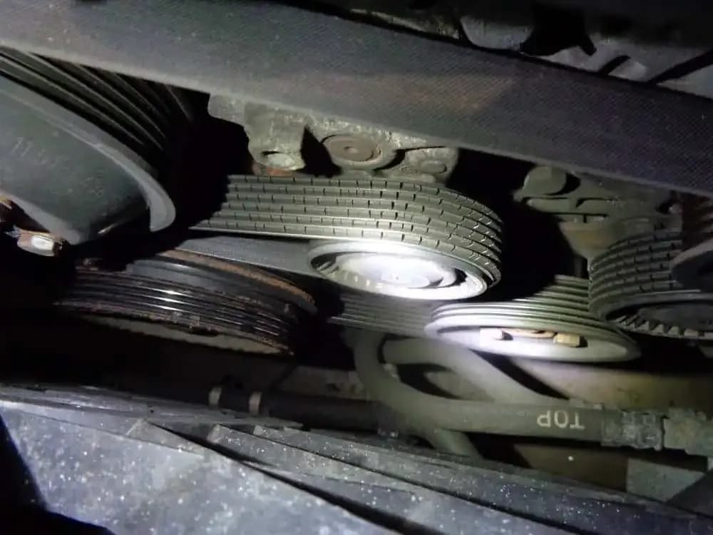 Auxiliary belt replacement gallery image 5