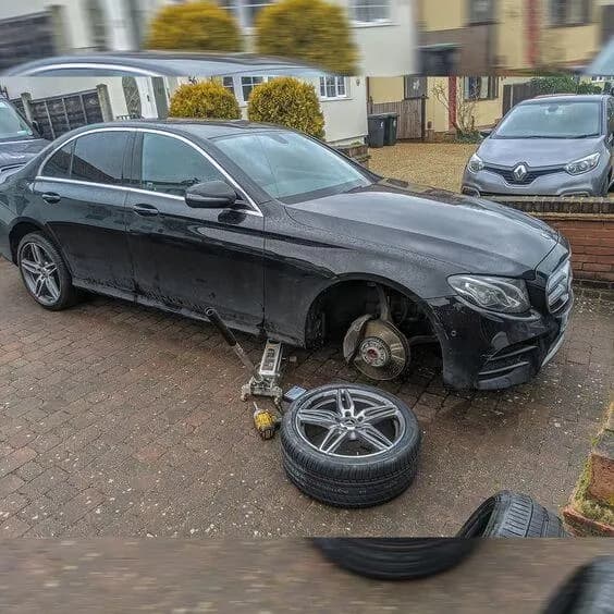 Tyre fitting gallery 5